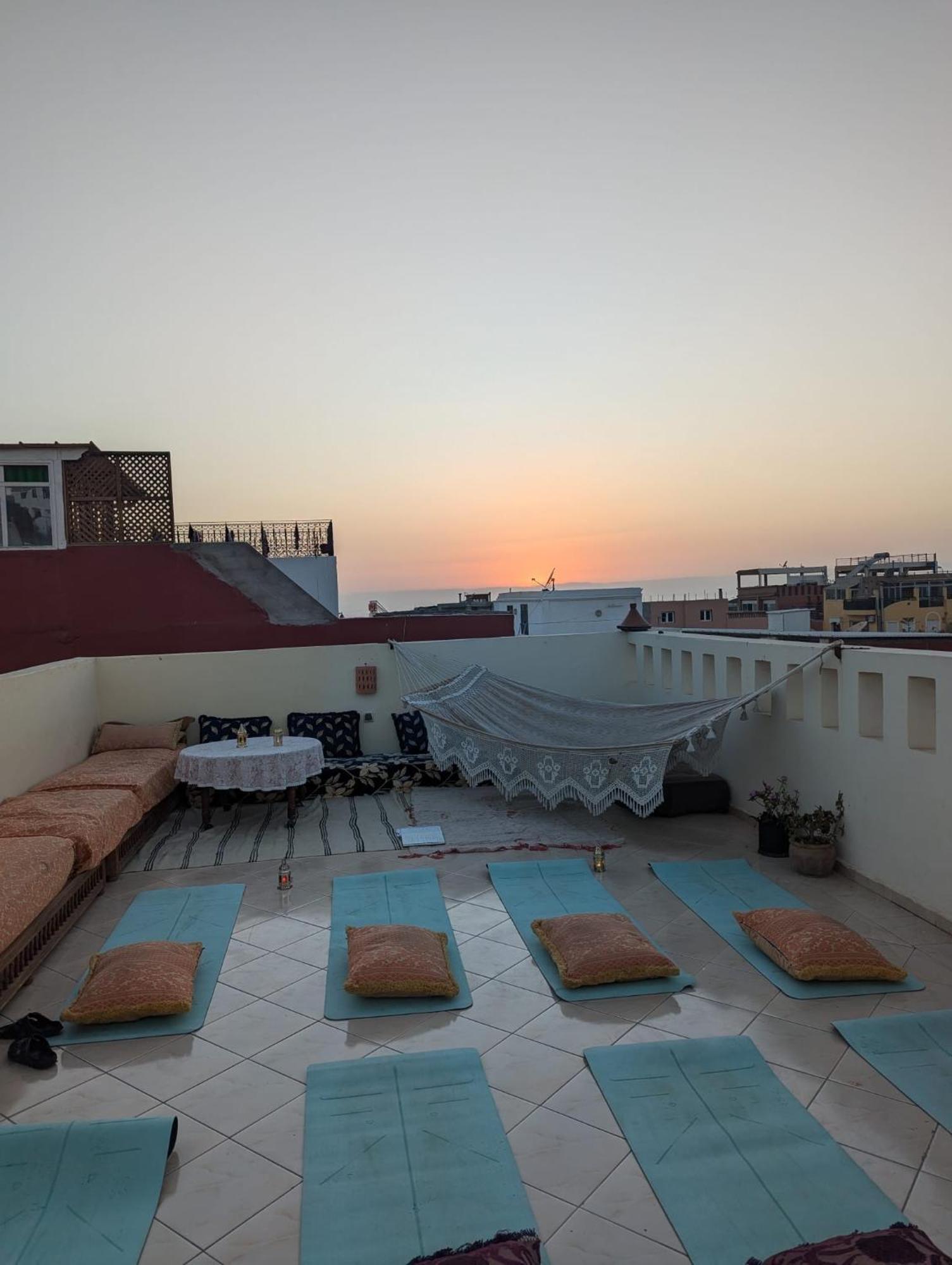 Chill Surfer Hostel Tamraght Exterior foto